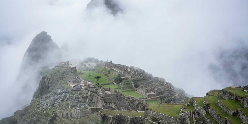 筑牢安全防线：山东聊城化工园区封闭化管理与宏伟物资智能追踪系统的融合实践