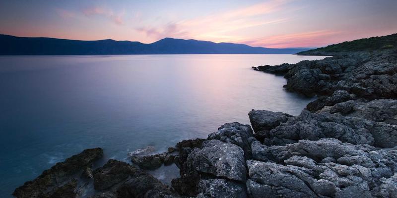 聊城新能源产业崛起：宏伟物资如何构建关键原材料供应链与风险防线